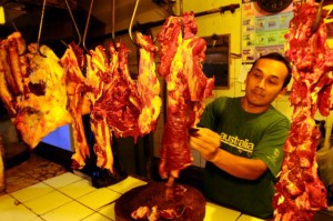  Di Bogor, Pedagang Daging Sapi Masih Berjualan