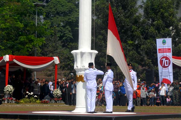  FOTO: Upacara HUT RI ke-70 di Gasibu Berlangsung Khidmat