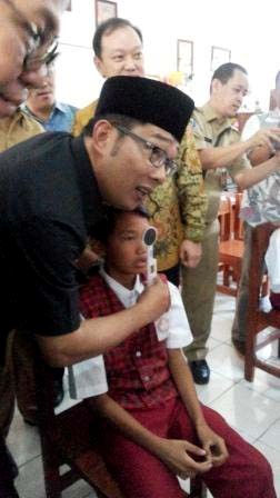  GAPOPIN Bagikan 1.400 Kacamata Gratis Untuk Anak - anak SD di Bandung