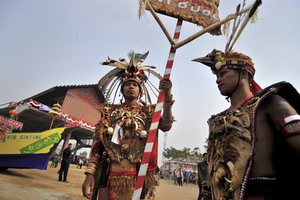  KARNAVAL KHATULISTIWA: Jokowi Lepas 500 Kapal di Sungai Kapuas