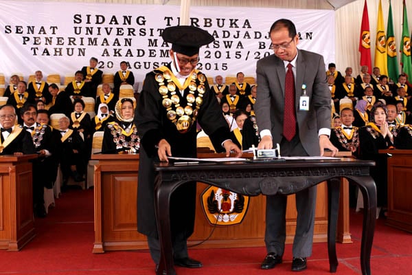  FOTO: Bank BJB dan Unpad Kerjasama Pemberian Beasiswa Kepada Mahasiswa Tidak Mampu