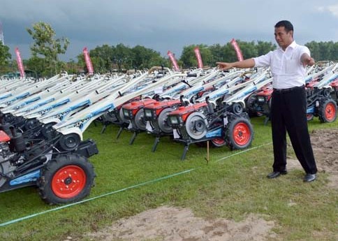  Unpas &amp; BP3Iptek Kembangkan Traktor Yang Bisa Dilipat