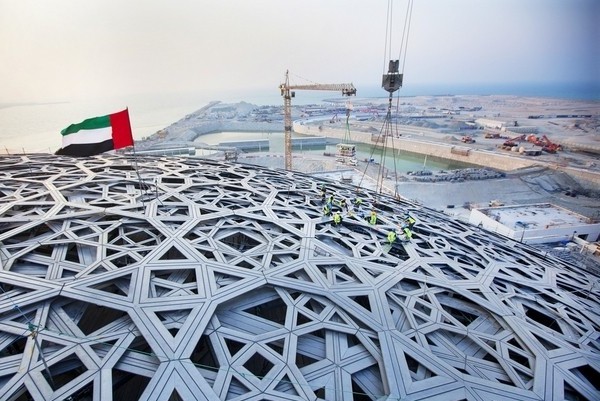  Pembukaan Museum Louvre Abu Dhabi Diundur