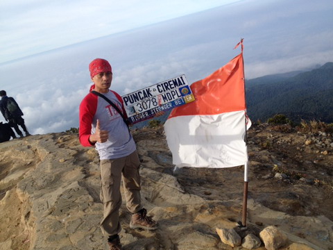  Kebakaran, Pendakian Gunung Ciremai Ditutup