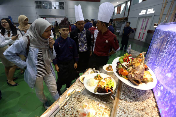  FOTO: Nostalgia Makanan Tradisional, STP Bandung Gelar Enhaii Grimoire 2015