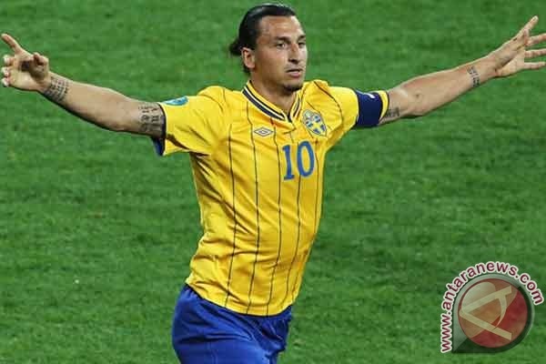  Swedia Kalahkan Denmark 2-1