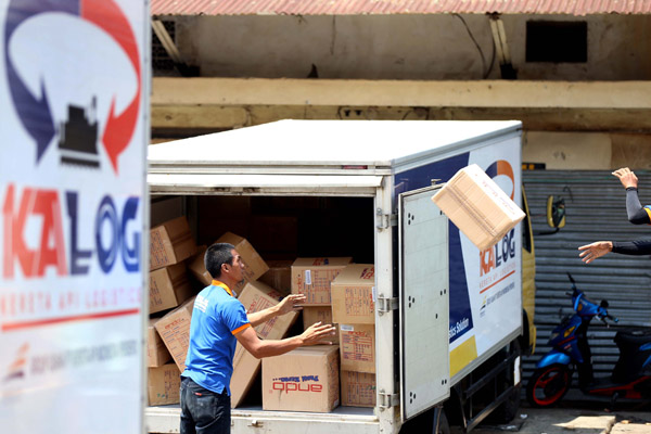  FOTO: Asosiasi Minta KA Logistik Kerja Sama Dengan Kurir