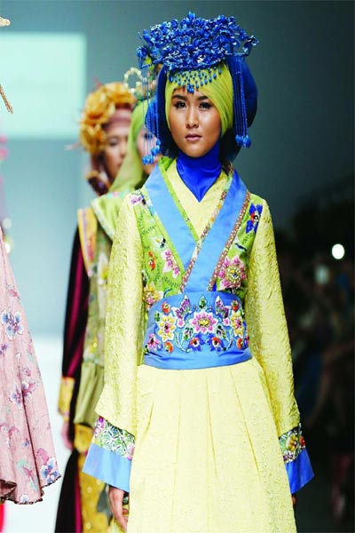  Ragam Kain Nusantara Terindikasi Bakal Jadi Tren Fashion 2016