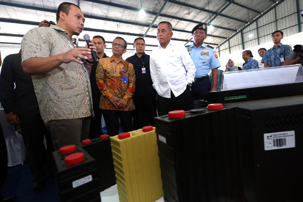  FOTO: Menhan Tinjau Produsen Alat Komunikasi Anti Sadap Dalam Negeri
