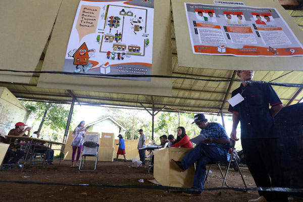  FOTO: Pilkada Serentak 2015 di 269 Daerah Provinsi Berlangsung Aman