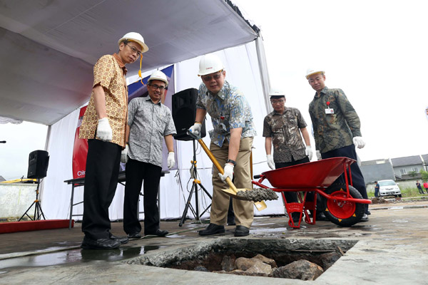  FOTO: Dongkrak Pertumbuhan Perusahaan, Chitose Bangun Gedung Showroom Baru di Cimah