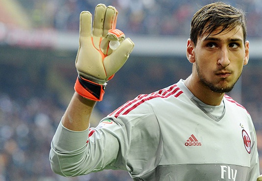  Kiper Muda Milan Mimpikan Trofi