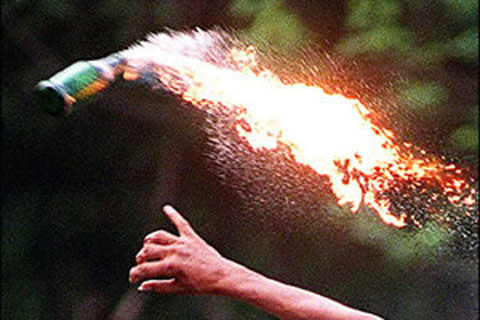  Polisi Jabar Amankan Barang Bukti Benda Diduga Bom Molotov