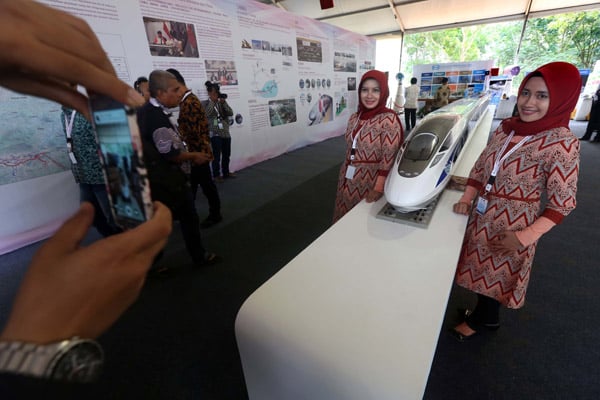  FOTO: Proyek Kereta Cepat Rp70 Triliun, Kawasan Ekonomi Jabar Bakal Berkembang