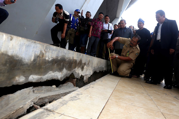  FOTO: Stadion GBLA Resmi Diserahkan kepada Pemkot Bandung