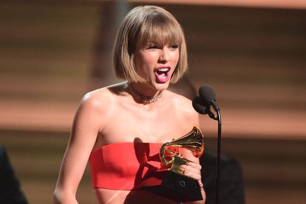  Taylor Swift Sindir Balik Kanye West