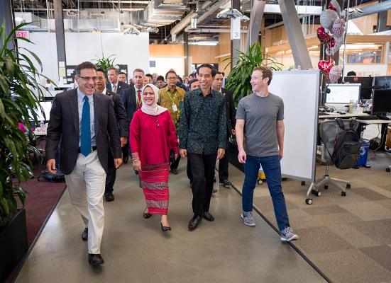  Berkunjung ke Facebook HQ, Jokowi & Mark Zuckerberg Main Ping Pong Pakai Oculus