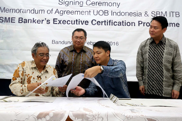  FOTO: UOB Indonesia Luncurkan Program Pendidikan Tinggi Relationship Manager UKM