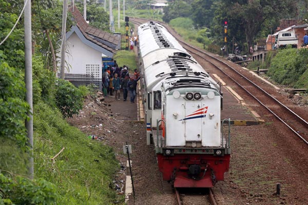  FOTO: TARIF KA EKONOMI: Jarak Jauh dan Sedang Bakal Diturunkan