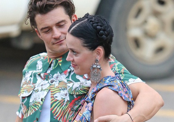  Orlando Bloom & Katy Perry Terus Pamer Kemesraan