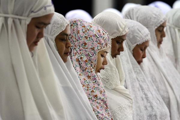  Emil Ajak Warga Salat Gerhana Matahari di Masjid Agung