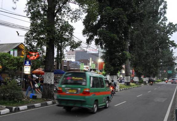  Angkutan Soreang-Leuwipanjang Keluhkan Pungli