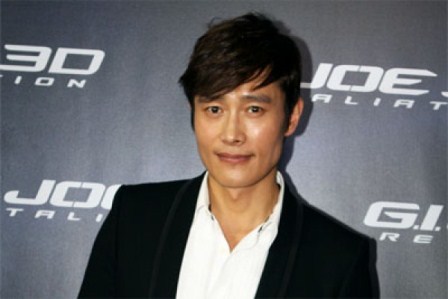  Inside Men Angkat Lee Byung-hun Jadi Aktor Terbaik di Asian Film Awards