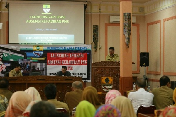  Pemkot Cirebon Terapkan Absensi Elektronik untuk PNS
