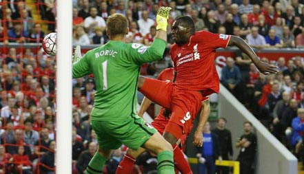  Benteke Mulai Berpikir Tinggalkan Liverpool