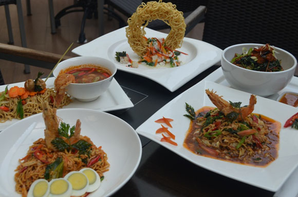  Hotel Neo Samadikun Cirebon Manjakan Pecinta Kuliner Mie dengan Noddle Holic