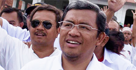  Aher Sampaikan LKPJ ke DPRD, Ini Angka Capaian Jabar 2015 Lalu