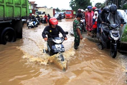  Banjir Landa Karawang, Puluhan Rumah Terendam