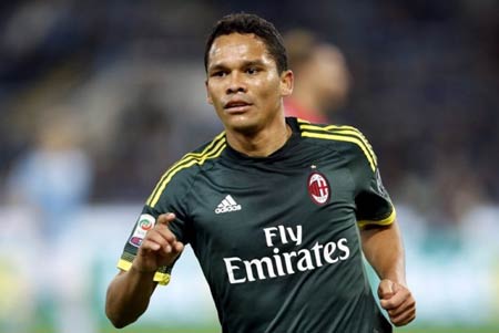  Milan Dipermalukan Tim Juru Kunci Verona