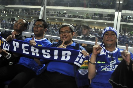  Aher Minta Bobotoh Turut Sukseskan PON XIX 2016