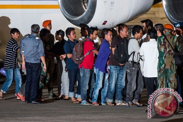  Menlu Pastikan 4 Sandera WNI Dalam Keadaan Baik