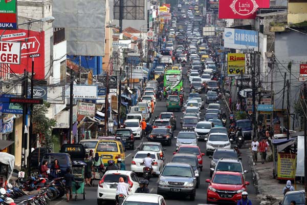  FOTO: Libur Panjang, Kawasan Wisata di Kota Bandung Disergap Macet