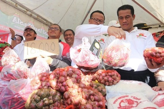  Mentan Buka Toko Tani di Dago Bandung