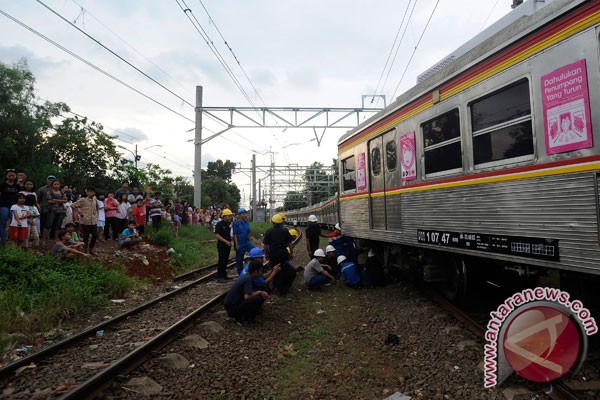  KRL Manggarai-Tanah Abang Anjlok, Seluruh Penumpang Dievakuasi