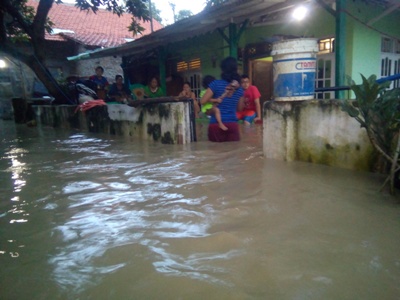  Sungai Ciberes Meluap Lagi, Warga Kecamatan Gebang dan Waled Kebanjiran
