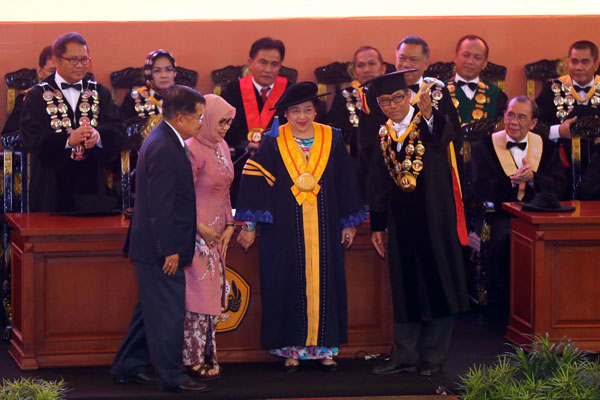  FOTO: Megawati Dianugerahi Gelar Doktor Honoris Causa dari Unpad