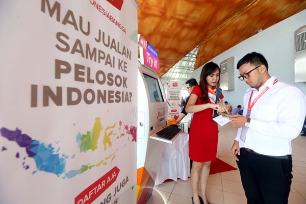  FOTO: E-Commerce Berkontribusi Signifikan Bagi Peritel Beberapa Tahun Ke Depan