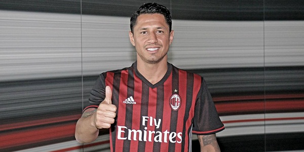  Milan Boyong Top Skorer Serie B