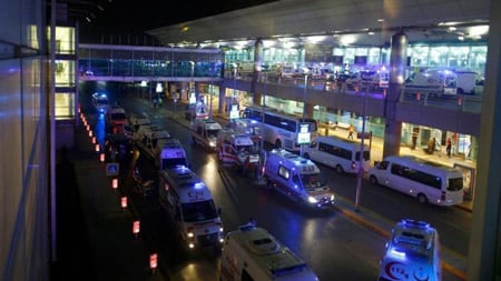  28 Tewas Dalam Serangan Bom di Bandara Istanbul