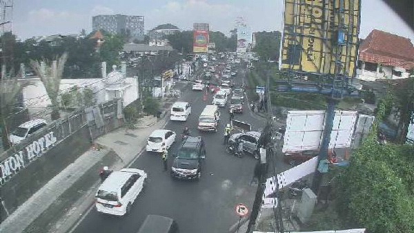  Jalur Lembang Menuju Subang Padat Di Tempat Wisata