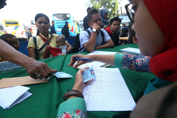  FOTO: Pemkot Bandung Gelar Operasi Yustisi Di Terminal Cicaheum