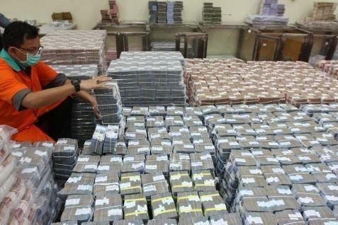  Dana Menganggur Pemda di Bank Meningkat Jadi Rp242 Triliun