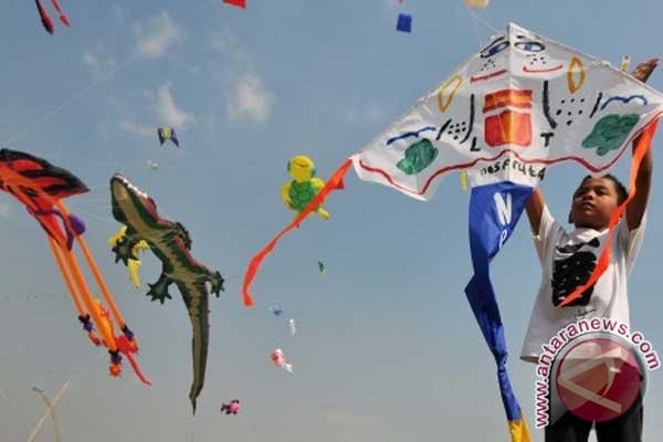  Festival Layang-layang Ini Bawa Pesan Tentang Bahaya Rokok