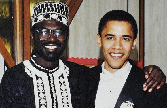  Tak Senang Dengan Kepemimpinan Kakaknya, Malik Obama Dukung Trump