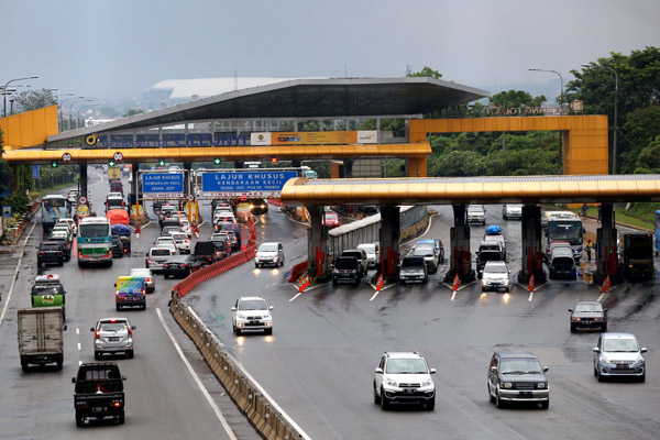  FOTO: PEMBANGUNAN JALAN TOL CIGATAS: Ditargetkan Awal 2018