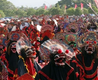  1.000 Barong Bakal Meriahkan Pertunjukan Tari Kolosal Kediri